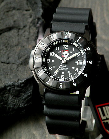 ルミノックスLUMINOX3401文字板にT25表記有りパイロットシリーズNIGHTHAWK無反射コート片面加工処理メンズ　腕時計