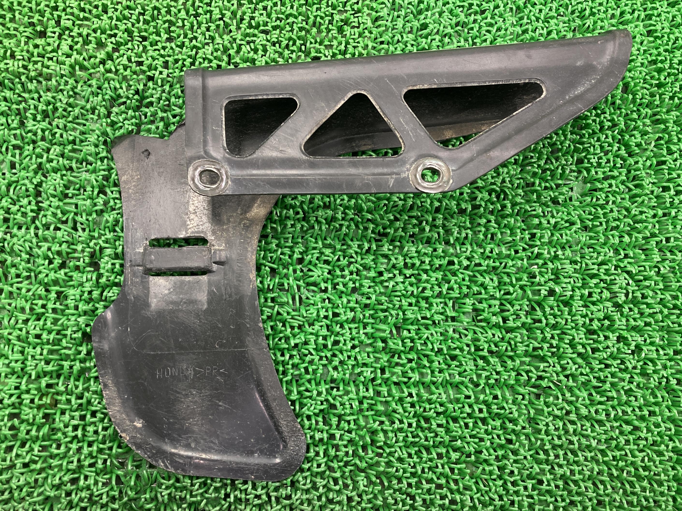 XR250チェーンカバーホンダ純正バイク部品2005年式外しMD30-1800***割れ欠け無しそのまま使える修復素材にノーマル戻しに車検Genuine【中古】