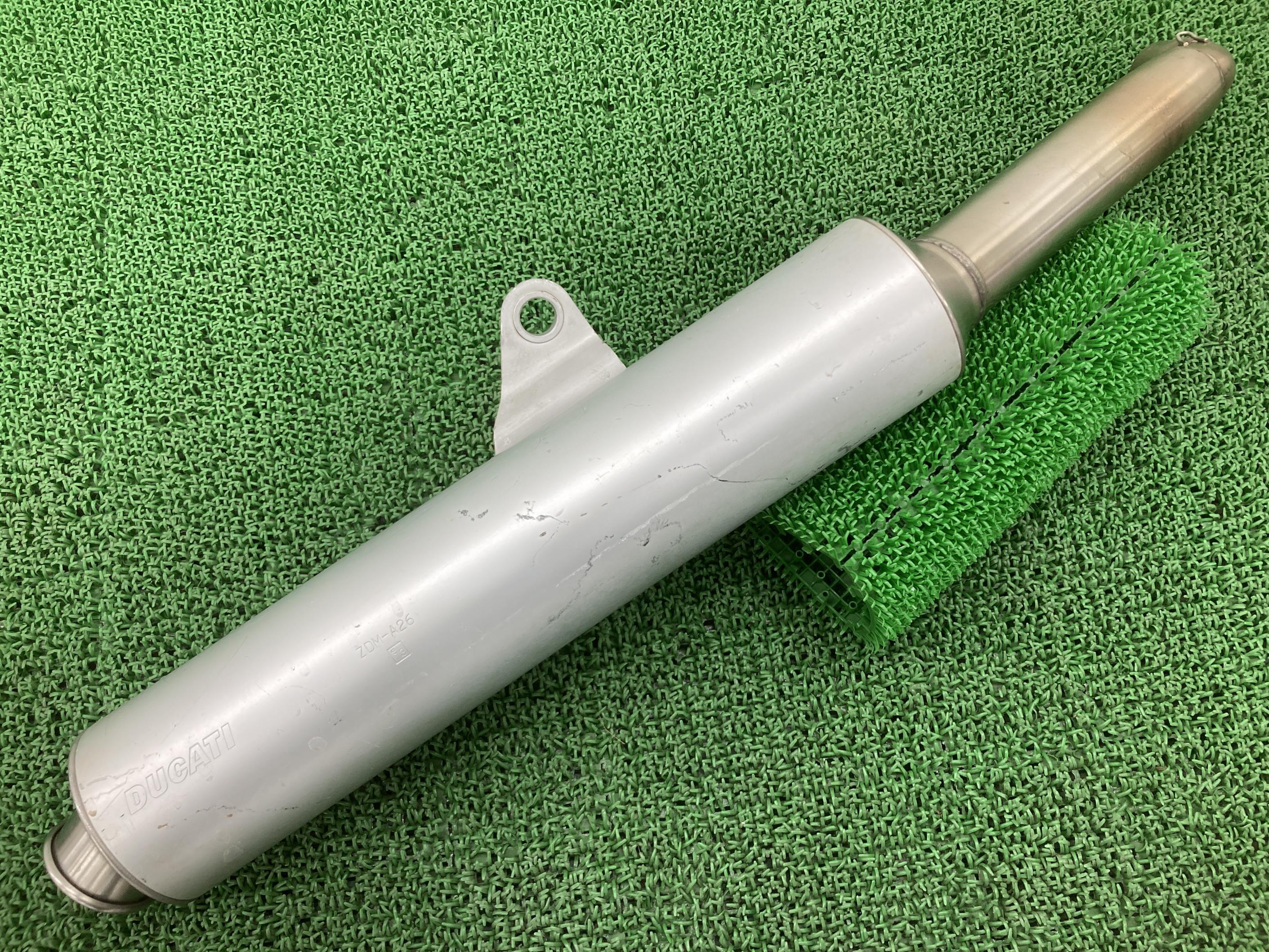 ST4 サイレンサーマフラー 右 ドゥカティ 純正 バイク 部品 コケキズ無し 品薄 希少品 車検 Genuine 【中古】 48