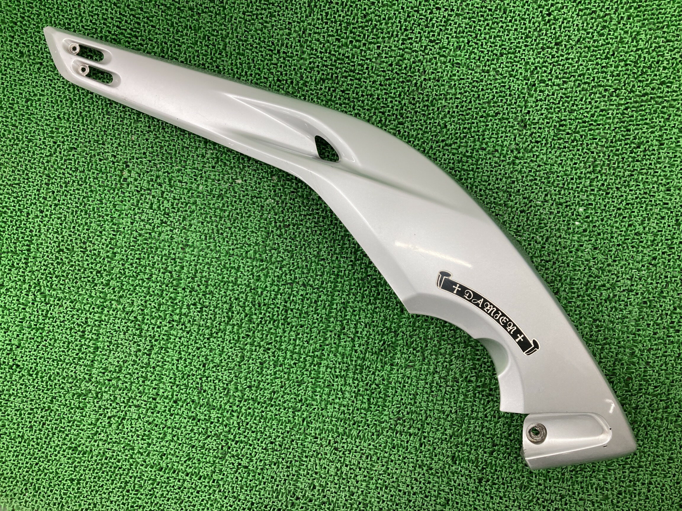 T-MAX サイドカバー 左 銀 ヤマハ 純正 バイク 部品 SJ02J SJ04J TMAX 品薄 希少品 車検 Genuine 【中古】 5