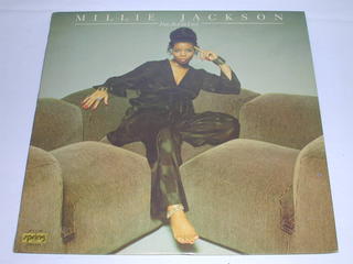 （LP）MILLIE　JACKSON　ミリー・ジャクソン／Free　And　In　Love