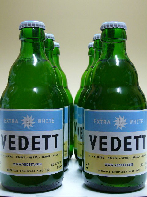 ヴェデット・エクストラ・ホワイト　330ml　6本ビールセット　【賞味期限：2013年3月】