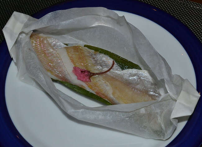 津田孫兵衛 ピンク色でお洒落な小鯛の桜蒸し　レンジで本格調理