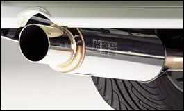 HKS　EsWAGONマフラー本体価格42800円（税抜）の品ミニバン・ワゴンのリヤビューを引き締めるテールデザイン