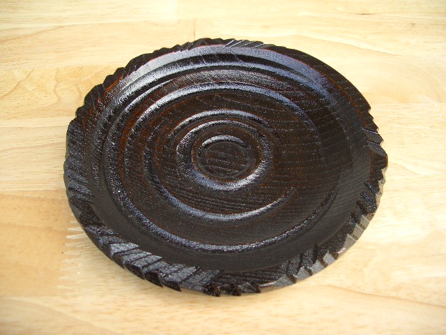 ナタ目彫り皿15cm銘々皿（木）