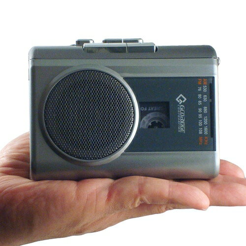グッドラジカセ　　小型で簡単　ラジオも聞ける