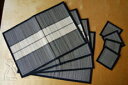 【有料】タイ王国イサーン地方の極細バンブー手織りランチョンマット＆コースターセット4人用（黒系）