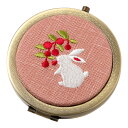 動物刺繍コンパクトミラー ウサギ スーベニール Animal pattern embroidered compact mirror