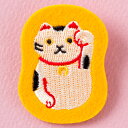 日本のこものブローチ 招き猫 スーベニール Brooch of Japanese motif, Beckoning cat