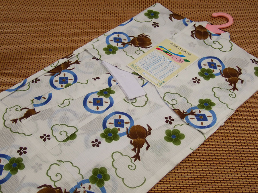子供浴衣（単品）・キッズ浴衣・男の子【90cm・1〜2歳用】男の子「白地にカブトムシ」【メール便での発送はできません】【10P22Jul14】