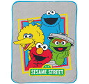 [送料無料] Sesame Street 46" x 60" マルチカラー プラッシュ マイクロファイバー スロー、洗濯機で洗える [楽天海外通販] | Sesame Street 46" x 60" Multicolor Plush Microfiber Throw, Machine Washable