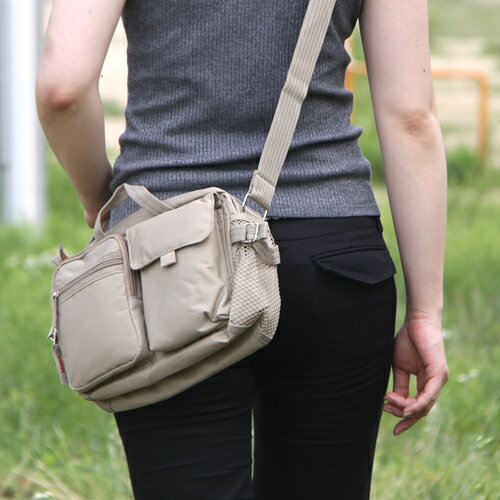 ショルダーバッグ 斜めがけバッグ メンズ レディース 男女兼用 ショルダーバック 斜めがけバック 女の子 ナイロン 黒 E990 あす楽対応 通勤 ウォーキング 10P09Jul16