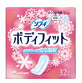 ソフィ ボディフィット ふつうの日用 羽なし 21cm 32枚入×2パック【5000円（税別）以上で送料無料】安心吸収、生理用ナプキン