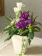 世界初！紫カーネーションが輝くアレンジメント【送料無料】幸せを願うカーネーション・トライアングル（ムーンダストカーネーションアレンジメント）誕生日・記念日・お祝い・結婚祝い・お見舞い・歓送迎会・結婚祝いお礼の花の配達便