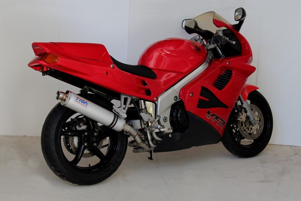 TYGA PERFORMANCE タイガパフォーマンス フルエキゾーストシステム ラウンドアルミニウム製サイレンサー VFR750F HONDA ホンダ フルエキゾーストマフラー マフラー
