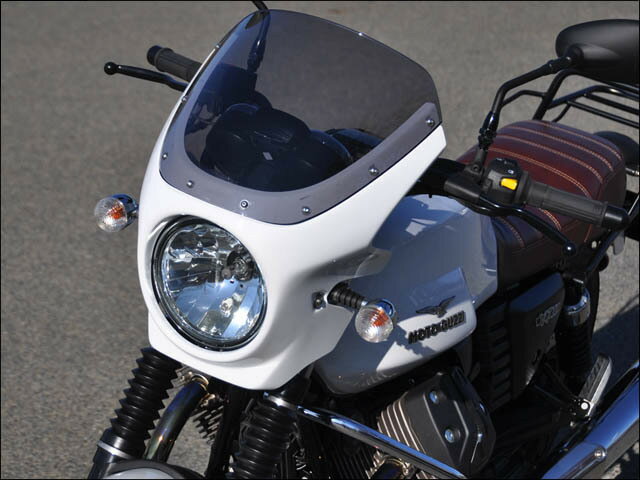 CHIC DESIGN シックデザイン ロードコメット V7 CLASSIC Cafe Classic Racer MOTOGUZZI モトグッチ ビキニカウル カウル関連 外装 スクリーンカラー：スモーク / カラー：V7カフェクラシック 未塗装
