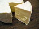 モッタン シャランテ　MG65％ 200g　チーズ　白カビ　フランス【賞味期限2012年8月5日】