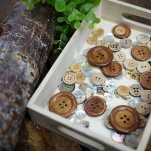 【数量限定】【メール便送料無料】 感謝の特別福袋　貝ボタンも木ボタンもいっぱい入った　ナチュラルボタンセット