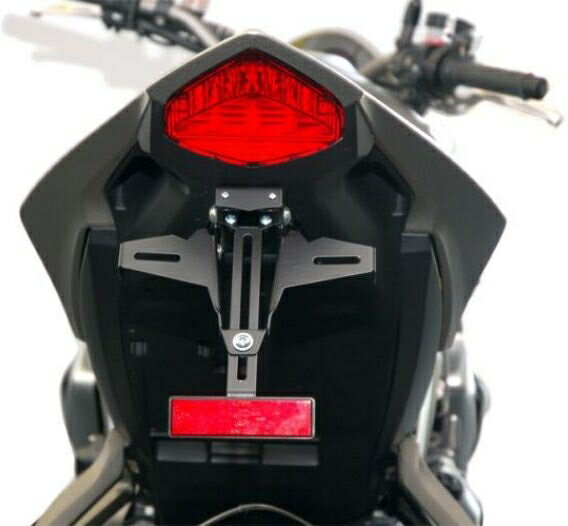 BODIS / ボディス ナンバープレートブラケット- ステンレススチール ブラック パウダーコーティング | HCB1000R-005