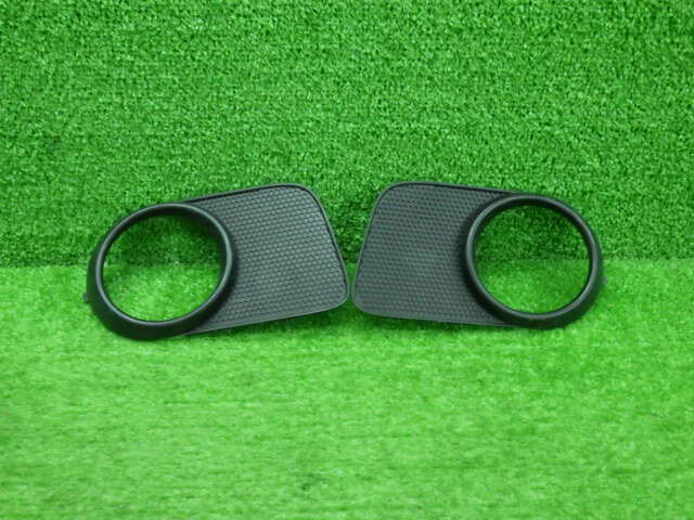 【中古】トヨタ　ZNE10/14　ウィッシュ　フォグカバー　左右セット　200612116中古 車 パーツ 中古パーツ 中古部品 カスタム 即発送