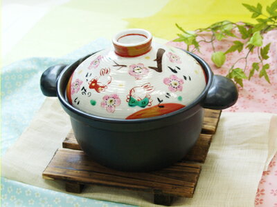 〇小梅うさぎ　あつあつ3合ごはん炊き炊きたてご飯を卓上で、ぜいたくなごはん鍋です2012桜