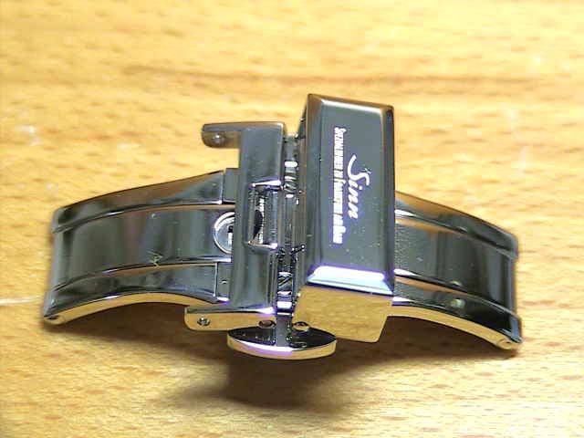 【SINN】 ジン 腕時計 Sinn 純正バンド ベルト （18mm） バタフライ・バックル　SSポリッシュ 全国送料180円のメール便がご利用いただけます。