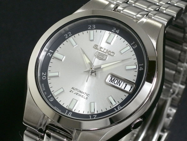 (日本製 SEIKO5)セイコー5 デイデイトカレンダー搭載 メンズ自動巻き式腕時計 ネイビーチェックダイアル シルバーステンレスベルト SNKG11J1