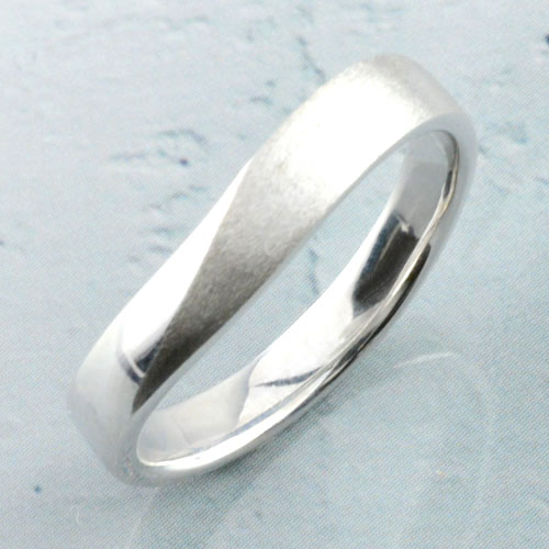【送料無料】メンズ プラチナ リング ホワイトゴールド シンプル 結婚指輪 ライン カーブ マッド ハンドメイド つや消し pt900【楽ギフ_包装】0824楽天カード分割