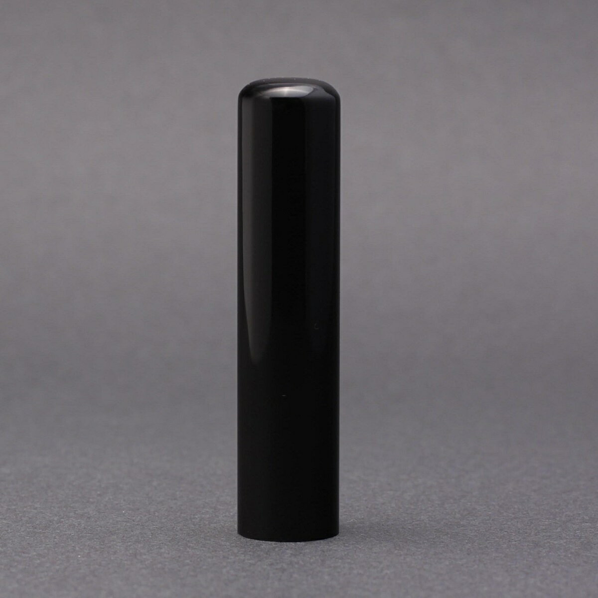 印鑑/認印/黒水牛(高級芯持)/印鑑サイズ・13.5mm/印鑑の側面のアタリ選択有/印鑑10年保証付/印鑑プレビュー無料/印鑑ケース別売/トップクラスの匠-大周先生の美しい印影を匠の技で彫る超高級印鑑☆印鑑 銀行印 送料無料 売れ筋☆
