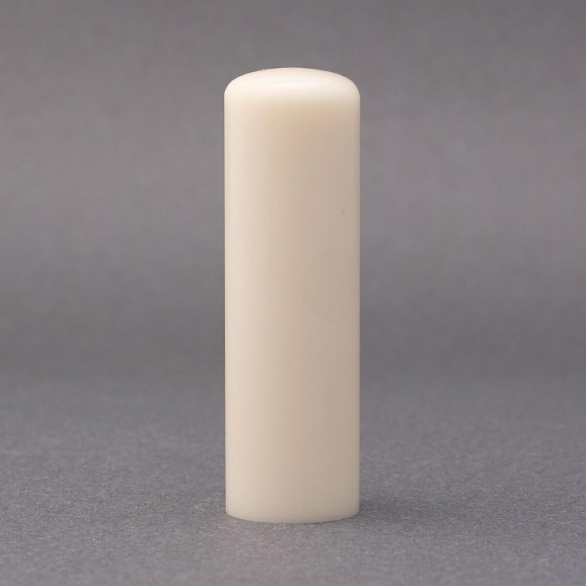 印鑑/認印/セラミック/印鑑サイズ・18mm/印鑑10年保証付/印鑑プレビュー無料/印鑑ケース別売/希少価値の高いハイクラス上彫り印鑑職人が創る美しい印影の完全手彫りのご印鑑☆印鑑 銀行印 送料無料 売れ筋☆
