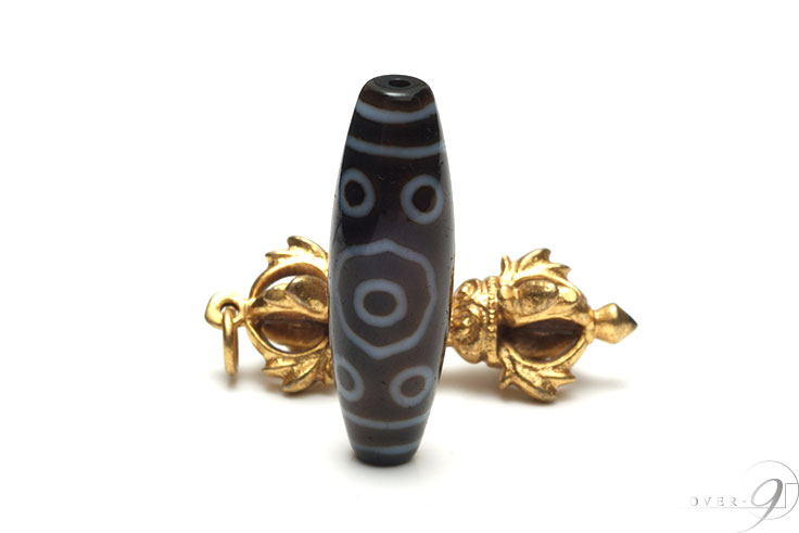 【至純天珠 4A 十一眼天珠 約38mm×12mm】【メール便不可】