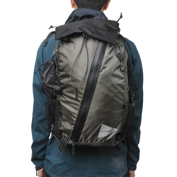 【楽天市場】アンドワンダー and wander 30L backpack khaki [30L][バックパック][リュック][ザック][防水