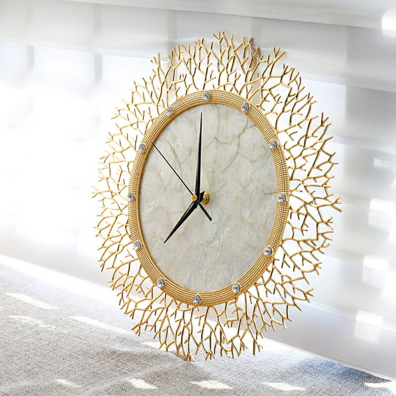 【対象商品ポイント15倍】【スーパーDEAL開催中】GMS02287 送料無料 モダン 豪華 ラグジュアリー デザイン おしゃれ 大人 女子 インテリア メタル 金属製 天然貝殻 シェル パール ホワイト ゴールド 壁掛け 掛け時計 品番：GMS02287