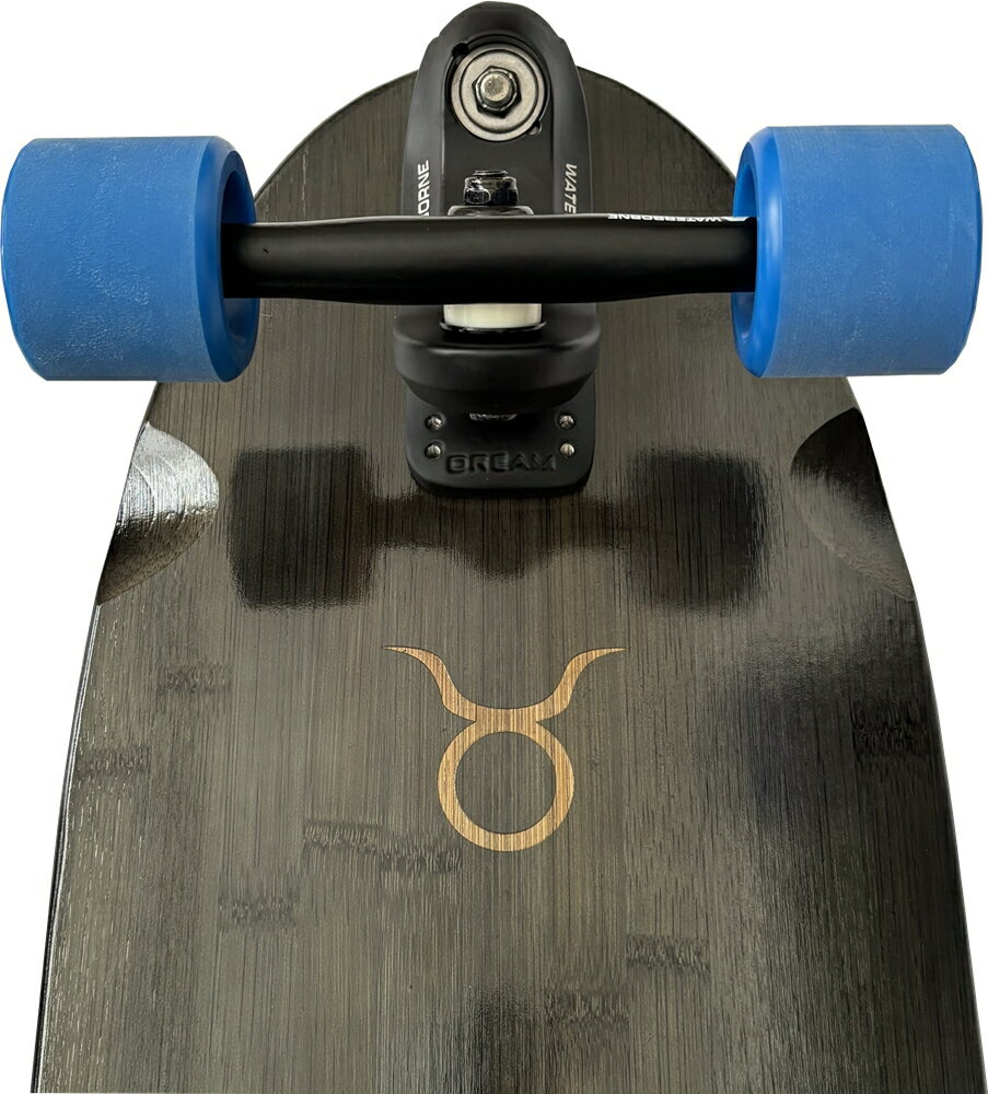 サーフスケート 　ウォーターボーンコンプリート　長さ32インチ幅10.5ワイドボディ　タウルスブラックバンブー　TAURUS Widebody Black Bamboo　完成品　滑らかな動きをするウォーターボーンとシックな黒バンブーデッキのベストコンビ。