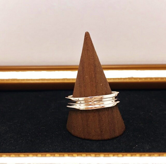 送料込み 選べる14サイズ シンンプルなシルバーリング 太めなので男性にも人気 刻印可能 おしゃれ かわいい 指輪 かっこいい リングケース ケース シルバーリング ペアリング シンプル 極太 太め お揃い 誕生日 プレゼント シルバー925 メンズ レディース 19juuku