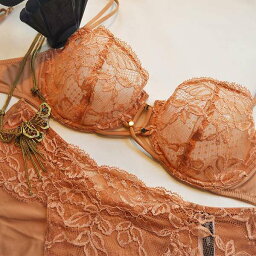 アンドレ・サルダ ブラ・ショーツセット 【送料無料】【ANDRES SARDA(アンドレサルダ)】"NADIA"シリーズ、スペイン、高級レース、ラグジュアリー、楽しい気分、可愛い、セクシーな魅力、ゴールド、プレゼント、誕生日、クリスマス、バレンタイン、ワイヤー入ノンパテットブラ