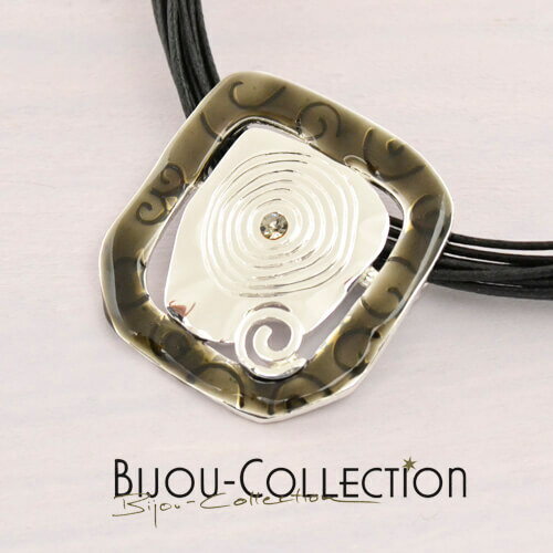 ドイツ直輸入　BIJOU-COLLECTION　ペンダントネックレス　ヨーロピアンスタイル　ブラックひも
