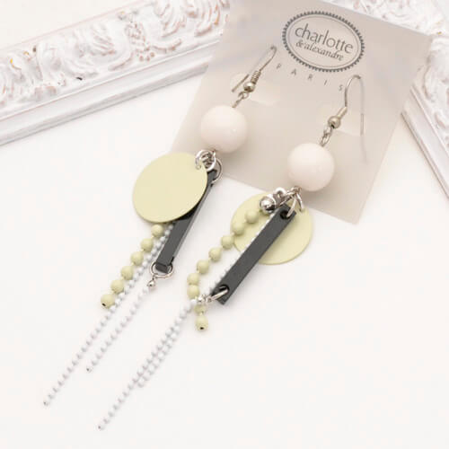 樂天商城 - 【本日限定20％OFFクーポン】フランス直輸入 charlotte&alexandre ロングボールチェーン ぶら下がりピアス ホワイト レディースジュエリー アクセサリー インポート コスチュームジュエリー パーティー 結婚式 発表会 お呼ばれ