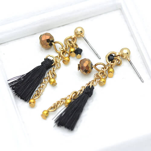 フランス直輸入　ゴールド　ピアス　ぶら下がり　charlottealexandre