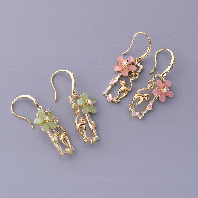 ピアス 猫 花 桜 フラワー ゴールド 金属アレルギー対応 ニッケルフリー メタル プレゼント 普段使い