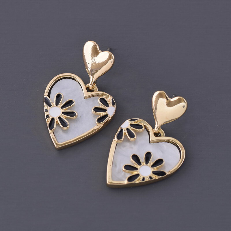 樂天商城 - ピアス かわいいハート お花柄がとってもキュート カジュアル おしゃれ レディースアクセサリー プレゼント 女性