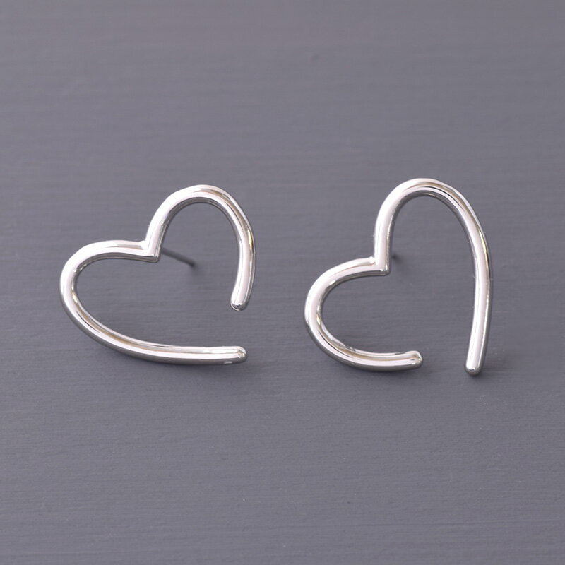 樂天商城 - ピアス ハート シルバー 金属アレルギー レディース スタッドピアス 大人 上品 エレガント 華奢 シンプル フェミニン ゴールド シルバー