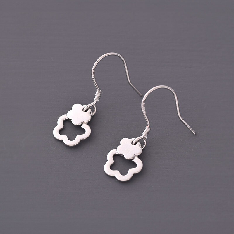 樂天商城 - ピアス 揺れるフラワーフック ぶら下がり 金属アレルギー対応 レディース 花 ニッケルフリー アクセサリー ジュエリー プレゼント 30代 40代 50代 60代 揺れる かわいい