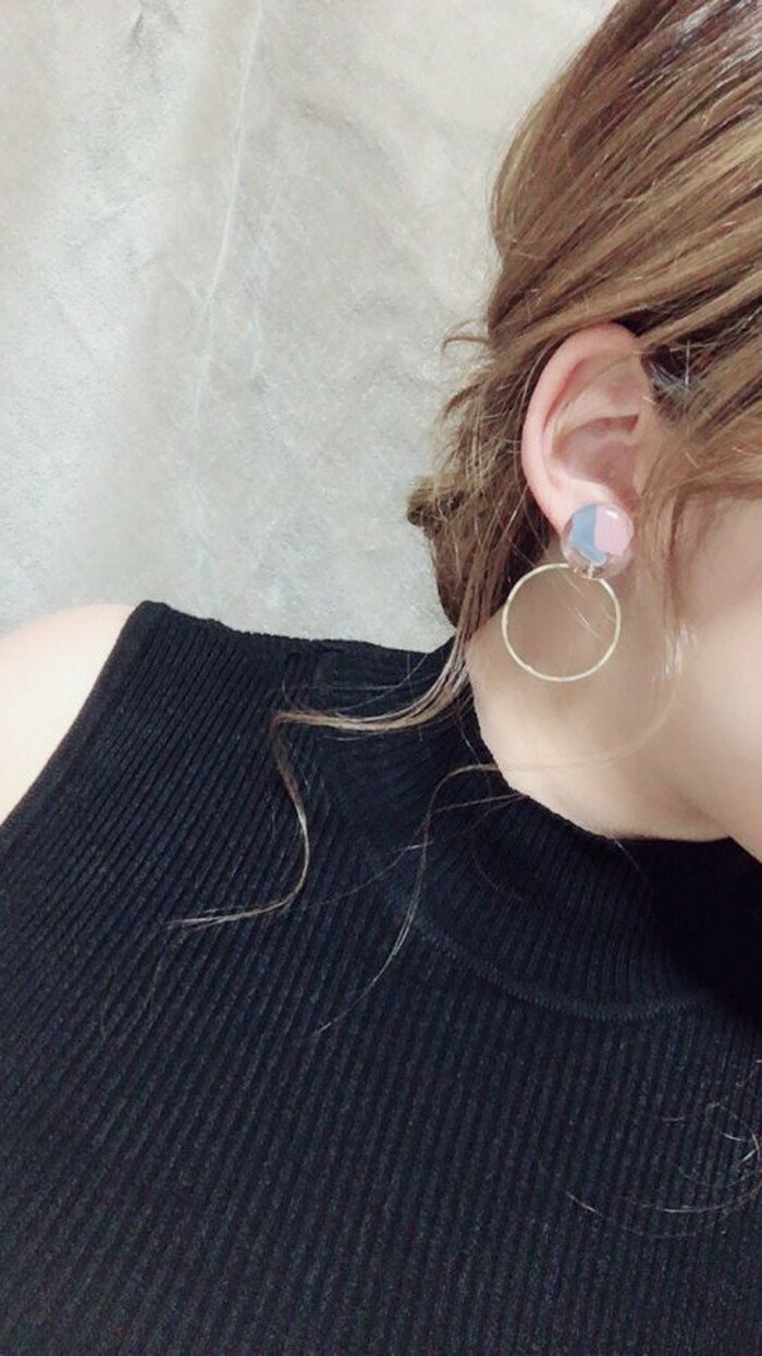 2way art circle hoop pierce/earring(Pink)　E/L byLoretta EL エルバイロレッタ accessory アクセサリー　2ウェイ　ピンク　グレー　フープ　ピアス　イヤリング　選択可　チタン　ねじ式　クリップ式　樹脂　両耳セット　ハンドメイド 3