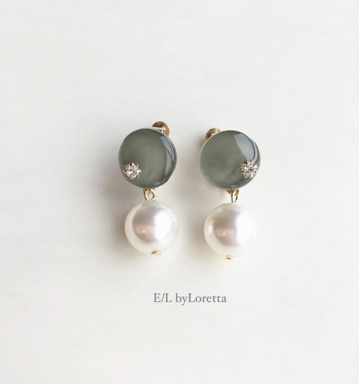 パールピアス Mini circle color pearl pierce/earring(Khaki)　E/L byLoretta EL エルバイロレッタ accessory アクセサリー　サークル　パール　カーキ　グリーン　ピアス　イヤリング　チタン　樹脂　ねじ式　クリップ式　両耳セット　ハンドメイド