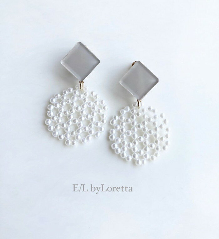 Gold - Color square × circle pierce/earring(Beige)　E/L byLoretta EL エルバイロレッタ accessory アクセサリー　スクエア　サークル　四角　丸　ベージュ　ビーズ　ピアス　イヤリング　お洒落　ねじ式　クリップ式　チタン　樹脂　両耳セット　ハンドメイド