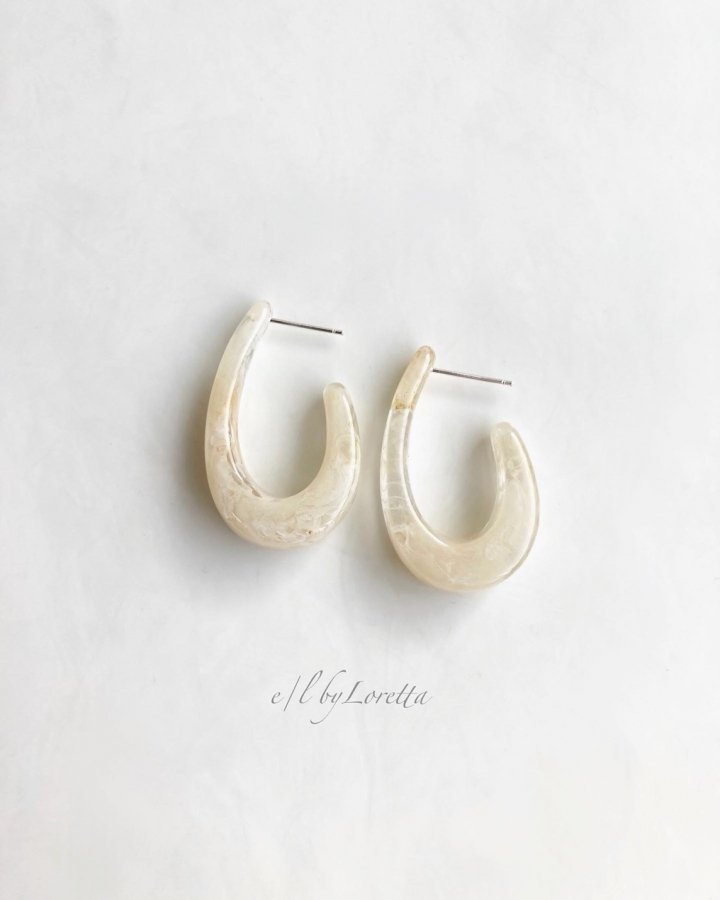 Rubellite - Marble color shizuku hoop pierce(Ivory)　アクセサリー　ピアス　YELLOW　イエロー　黄色　フープ　大きめ　レディース　女性　大人可愛い　かわいい　フェミニン　上品　お洒落　おしゃれ　カジュアル　エルバイロレッタ　E/L byLoretta　E/L