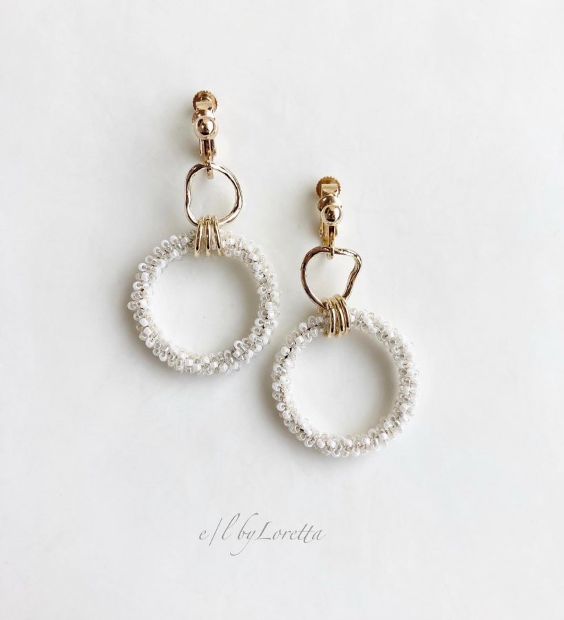 Rakuten - Crystal beads w ring pierce/earring(White × Crystal Mix)　アクセサリー　ピアス　イヤリング　GOLD　ゴールド　WHITE　ホワイト　レディース　女性　大人可愛い　かわいい　フェミニン　上品　お洒落　おしゃれ　カジュアル　エルバイロレッタ　E/L byLoretta　E/L