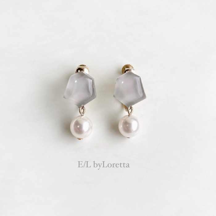 パールピアス Mini KAKERA pearl pierce/earring (Beige) [cc]　E/L byLoretta EL エルバイロレッタ accessory アクセサリー　カケラ　パール　ベージュ　ピアス　イヤリング　チタン　樹脂　ねじ式　クリップ式　両耳セット　ハンドメイド