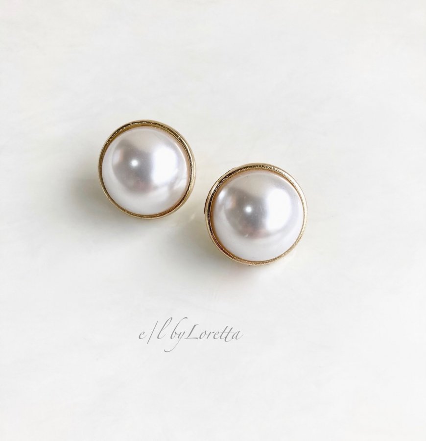 Big pearl pierce/earring　アクセサリー　ピアス　イヤリング　GOLD　ゴールド　金　WHITE　ホワイト　白　レディース　女性　大人可愛い　かわいい　フェミニン　上品　お灑落　おしゃれ　カジュアル　エルバイロレッタ　E/L byLoretta　E/L